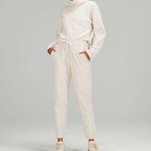 Lululemon Athletica Cream Skinny Pants